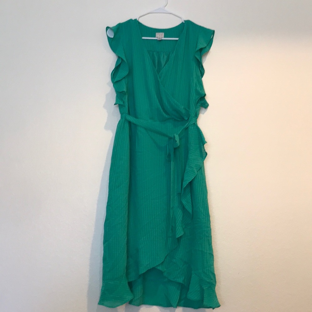 A New Day S green wrap front flutter sleeve dress